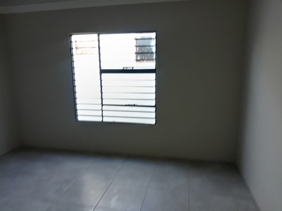 3 Bedroom Property for Sale in Lakeside Gauteng