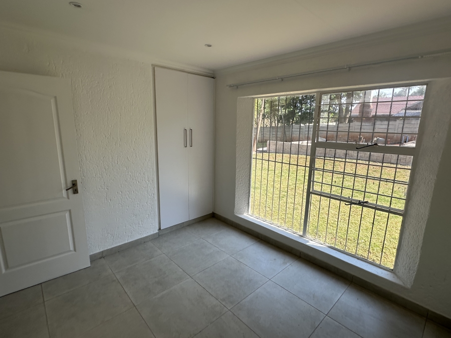 To Let 3 Bedroom Property for Rent in Roodekrans Gauteng