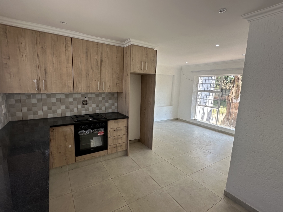 To Let 3 Bedroom Property for Rent in Roodekrans Gauteng