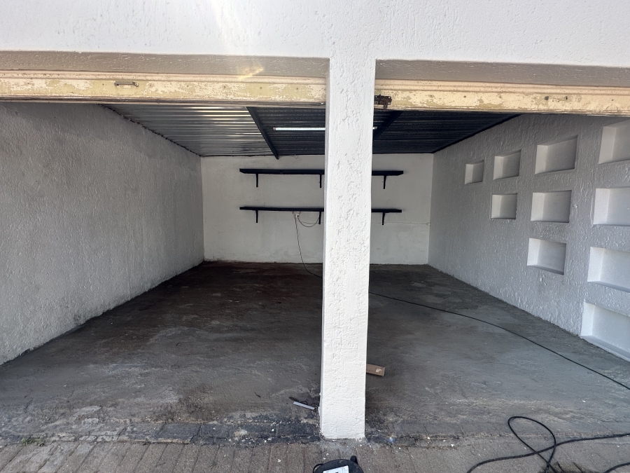 To Let 3 Bedroom Property for Rent in Roodekrans Gauteng