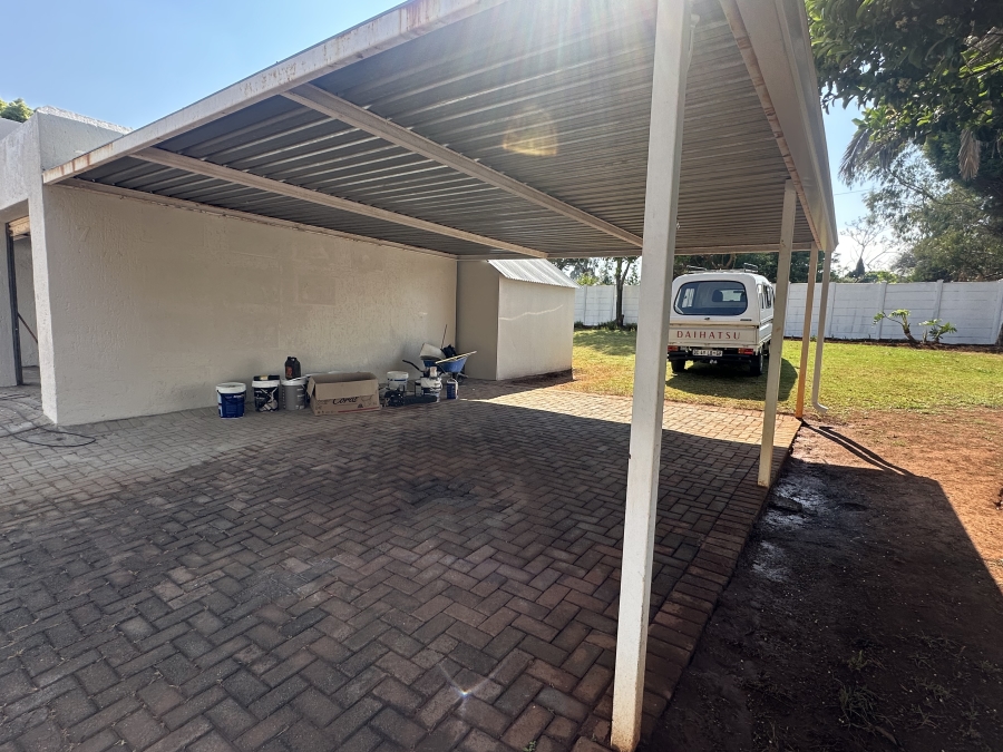 To Let 3 Bedroom Property for Rent in Roodekrans Gauteng