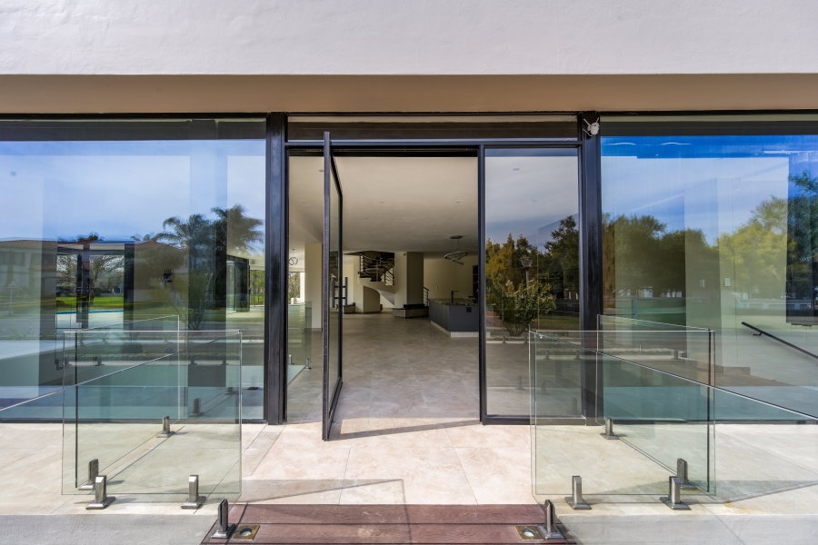 7 Bedroom Property for Sale in Woodhill Estate Gauteng