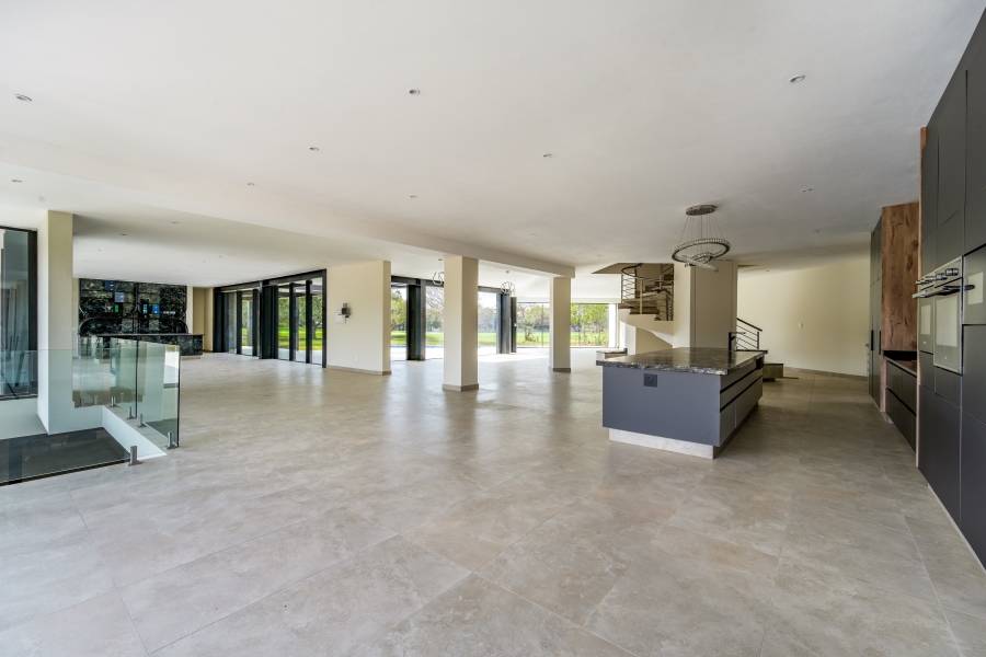 7 Bedroom Property for Sale in Woodhill Estate Gauteng
