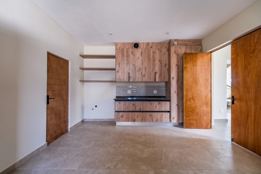7 Bedroom Property for Sale in Woodhill Estate Gauteng
