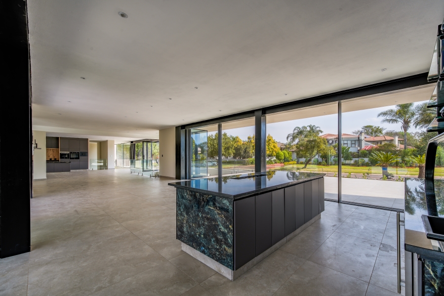7 Bedroom Property for Sale in Woodhill Estate Gauteng