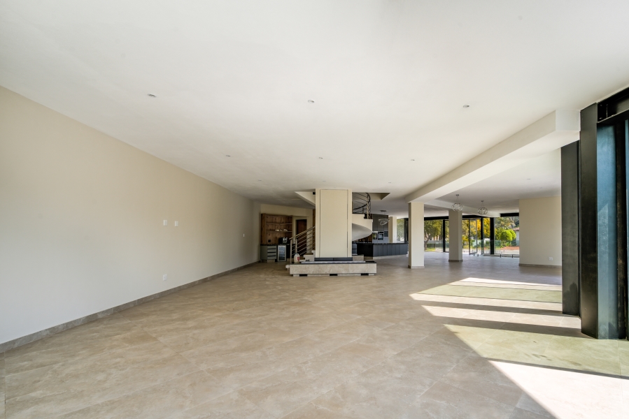 7 Bedroom Property for Sale in Woodhill Estate Gauteng