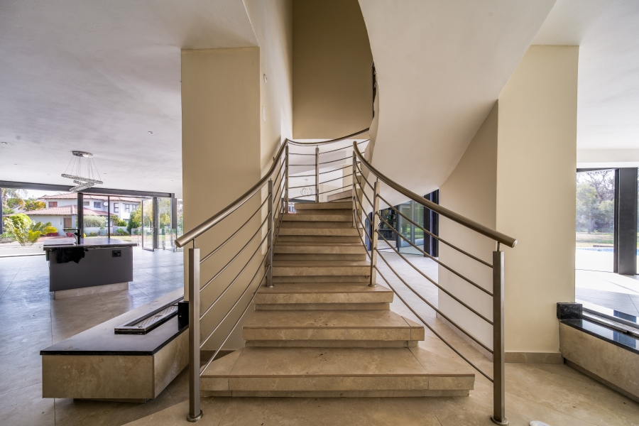 7 Bedroom Property for Sale in Woodhill Estate Gauteng