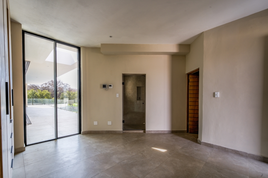 7 Bedroom Property for Sale in Woodhill Estate Gauteng