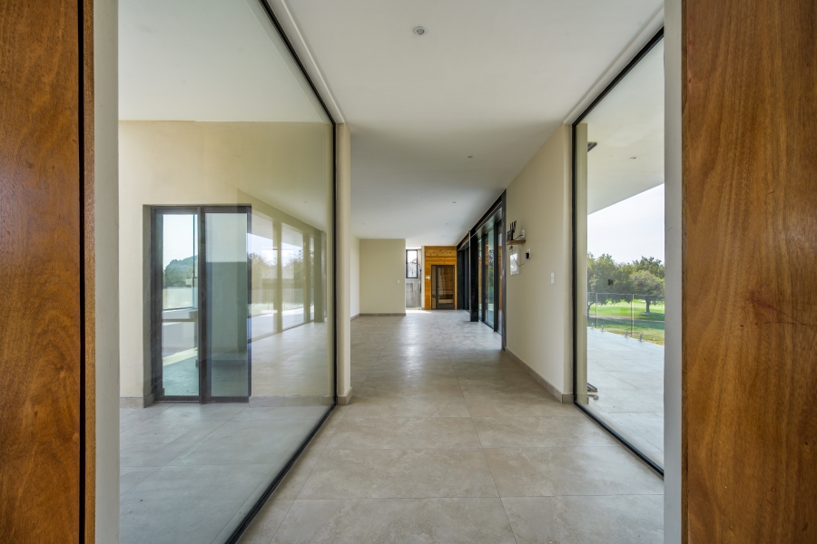 7 Bedroom Property for Sale in Woodhill Estate Gauteng