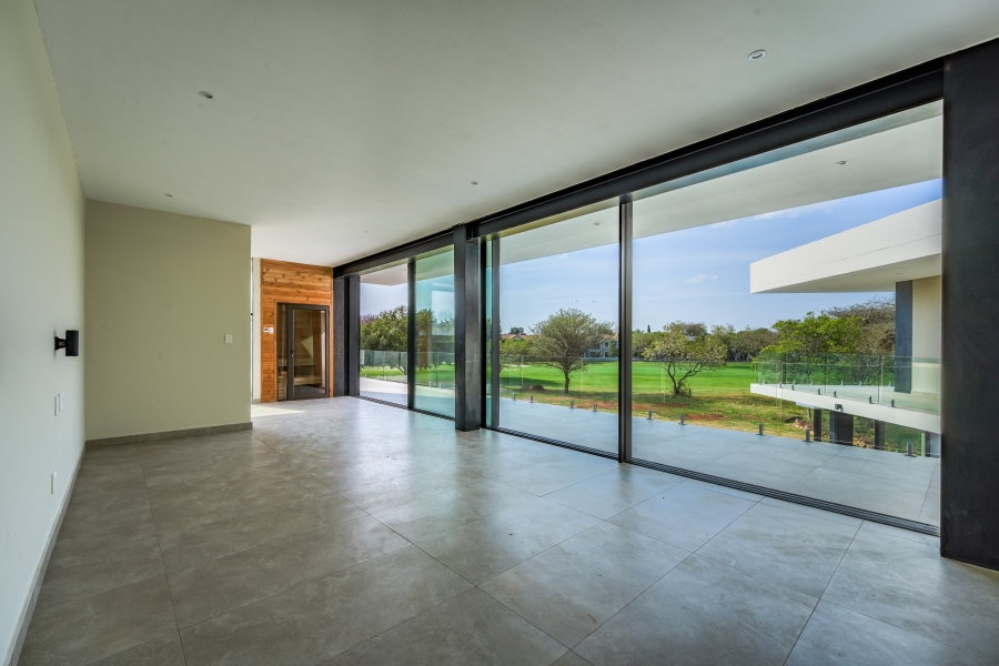 7 Bedroom Property for Sale in Woodhill Estate Gauteng
