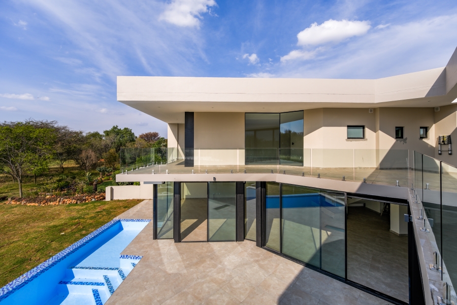 7 Bedroom Property for Sale in Woodhill Estate Gauteng