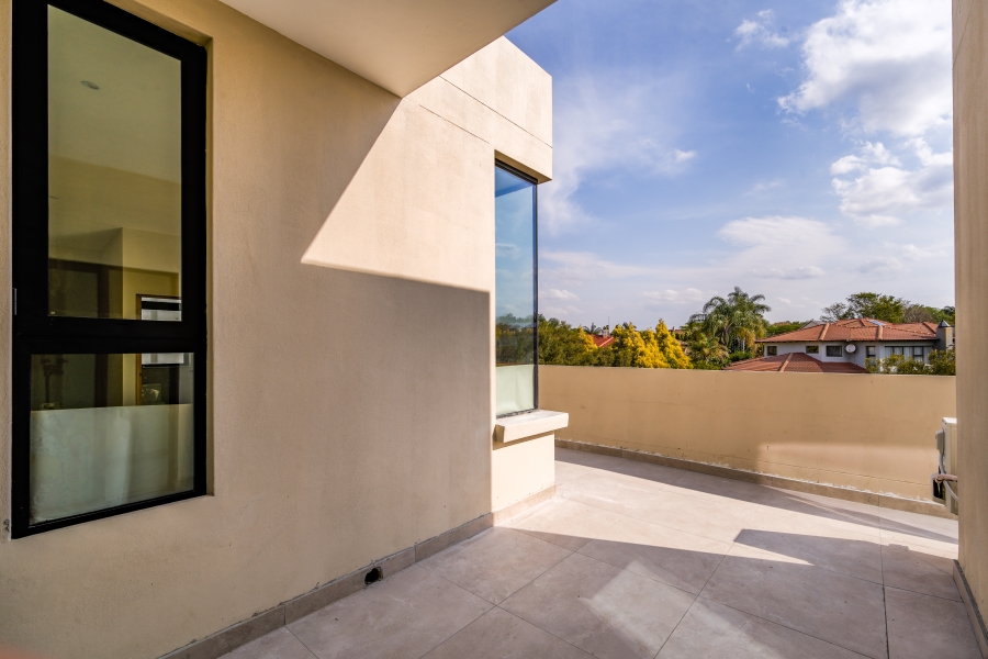 7 Bedroom Property for Sale in Woodhill Estate Gauteng