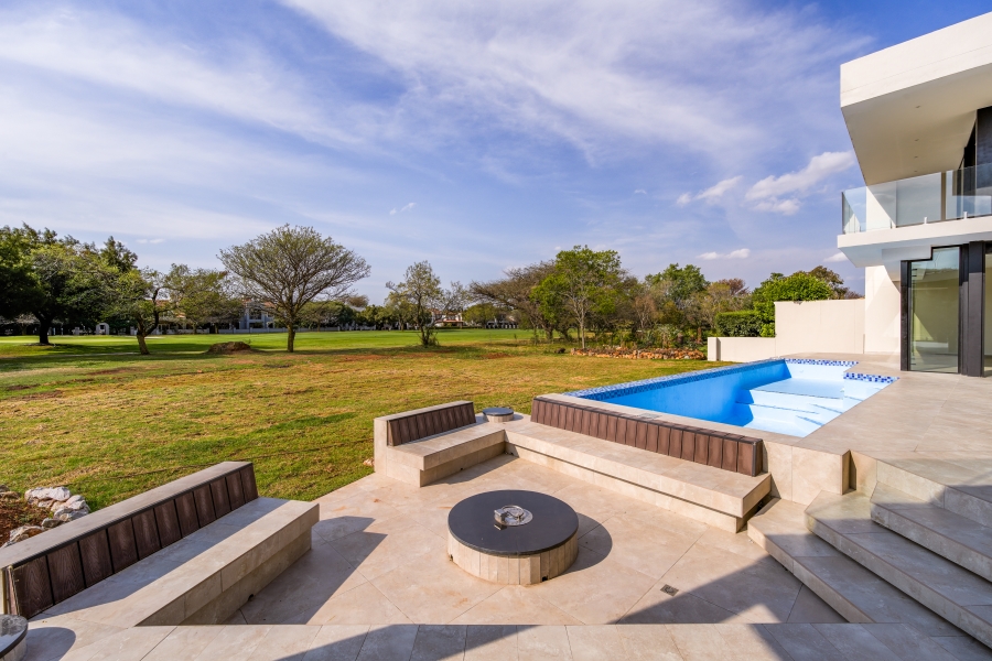 7 Bedroom Property for Sale in Woodhill Estate Gauteng