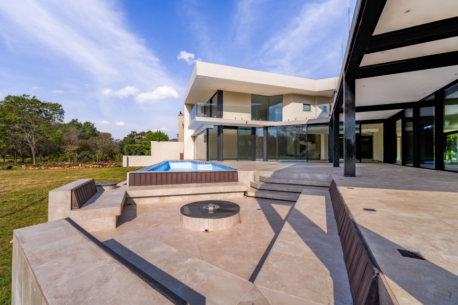 7 Bedroom Property for Sale in Woodhill Estate Gauteng