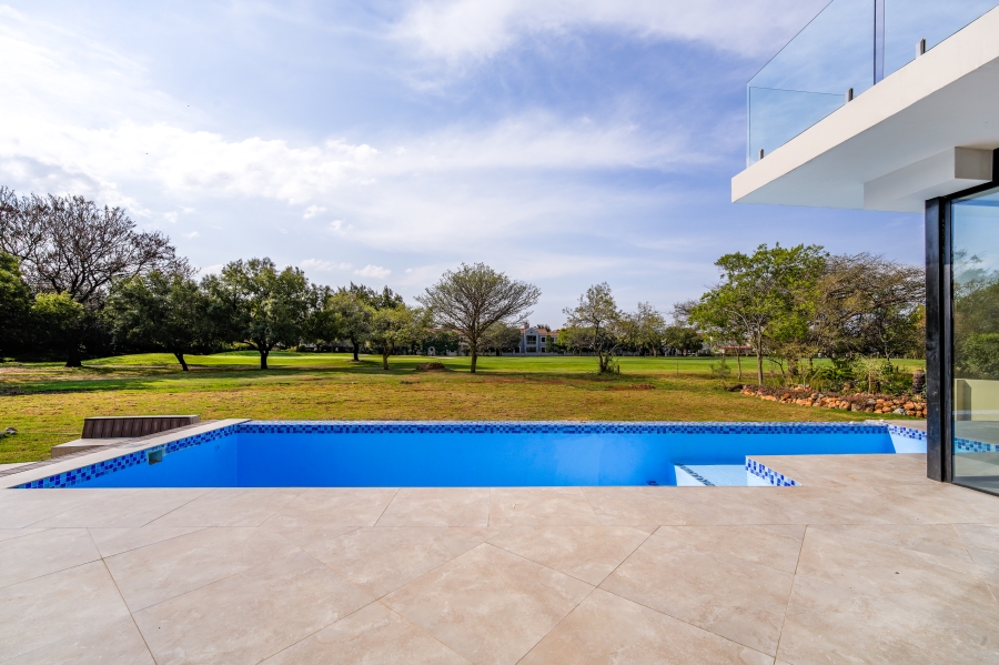 7 Bedroom Property for Sale in Woodhill Estate Gauteng