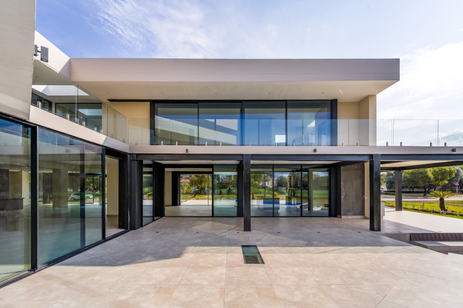7 Bedroom Property for Sale in Woodhill Estate Gauteng