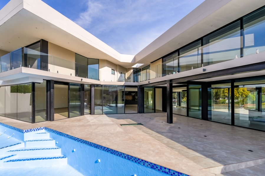 7 Bedroom Property for Sale in Woodhill Estate Gauteng
