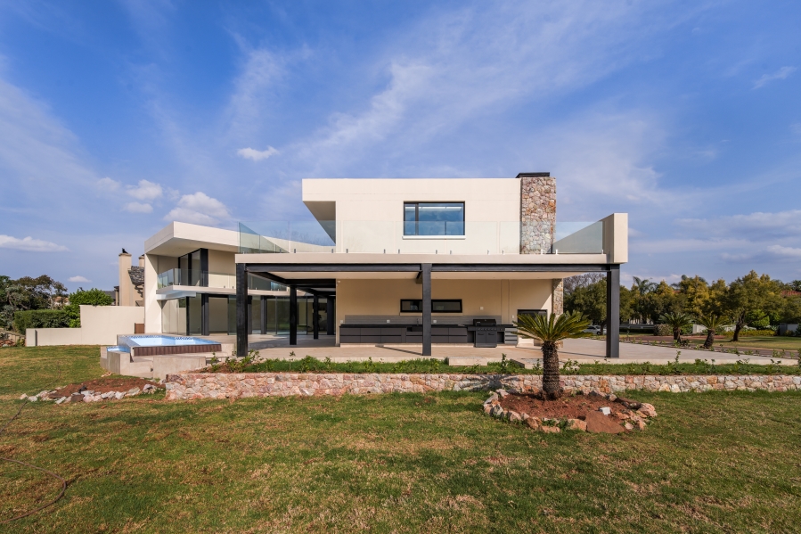 7 Bedroom Property for Sale in Woodhill Estate Gauteng