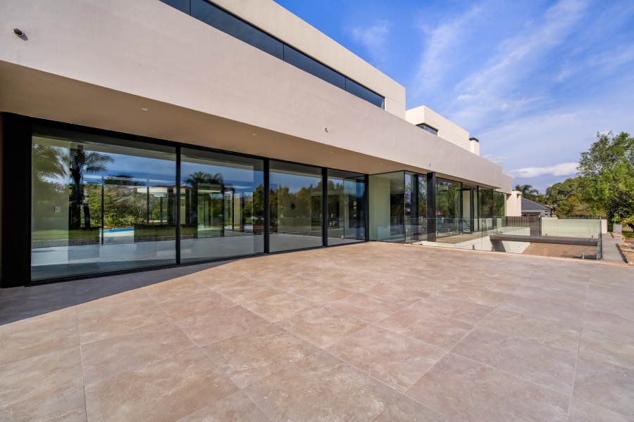 7 Bedroom Property for Sale in Woodhill Estate Gauteng