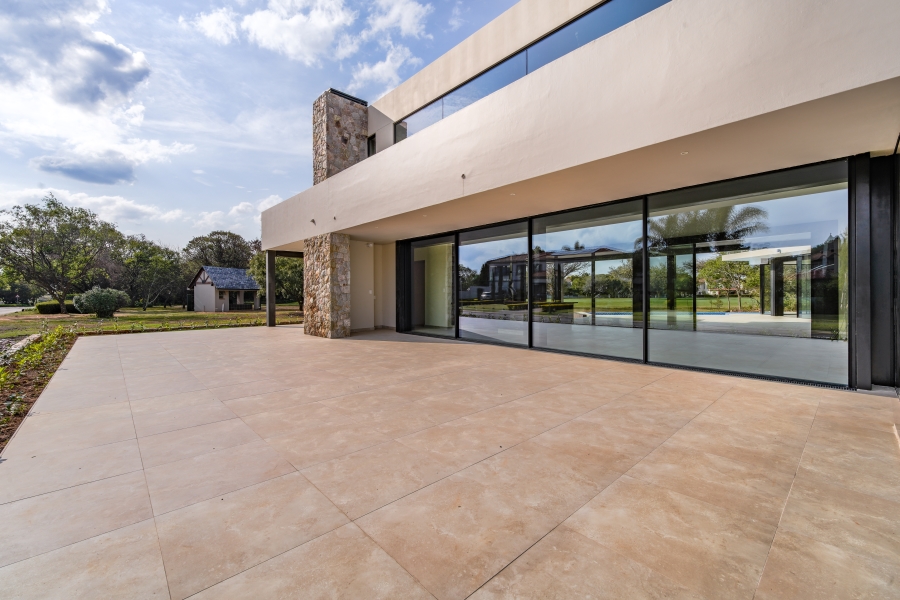 7 Bedroom Property for Sale in Woodhill Estate Gauteng
