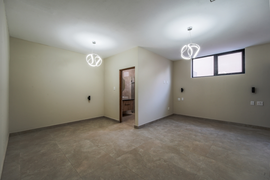 7 Bedroom Property for Sale in Woodhill Estate Gauteng
