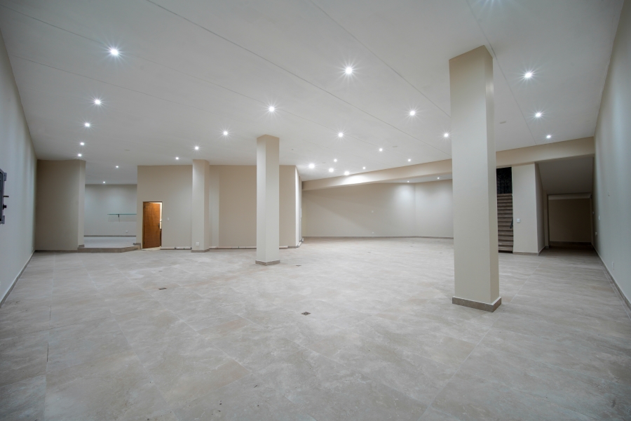 7 Bedroom Property for Sale in Woodhill Estate Gauteng