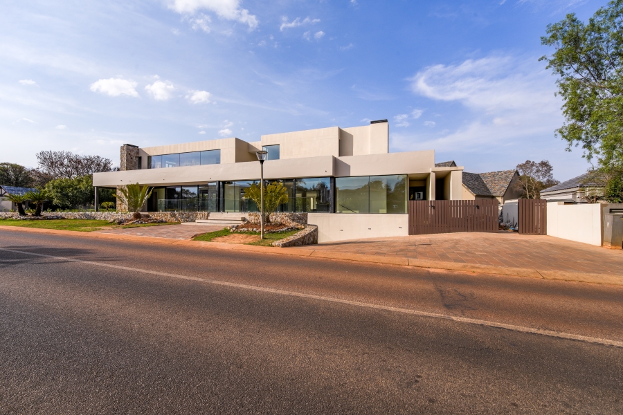 7 Bedroom Property for Sale in Woodhill Estate Gauteng