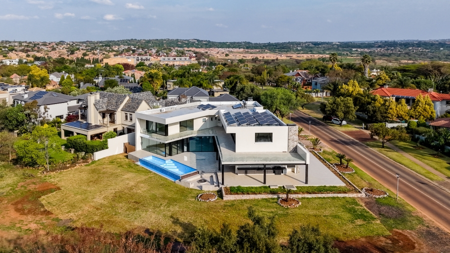 7 Bedroom Property for Sale in Woodhill Estate Gauteng