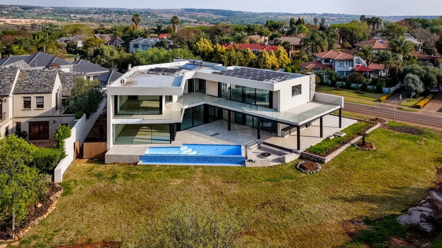 7 Bedroom Property for Sale in Woodhill Estate Gauteng