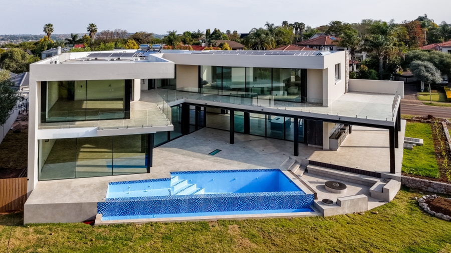 7 Bedroom Property for Sale in Woodhill Estate Gauteng
