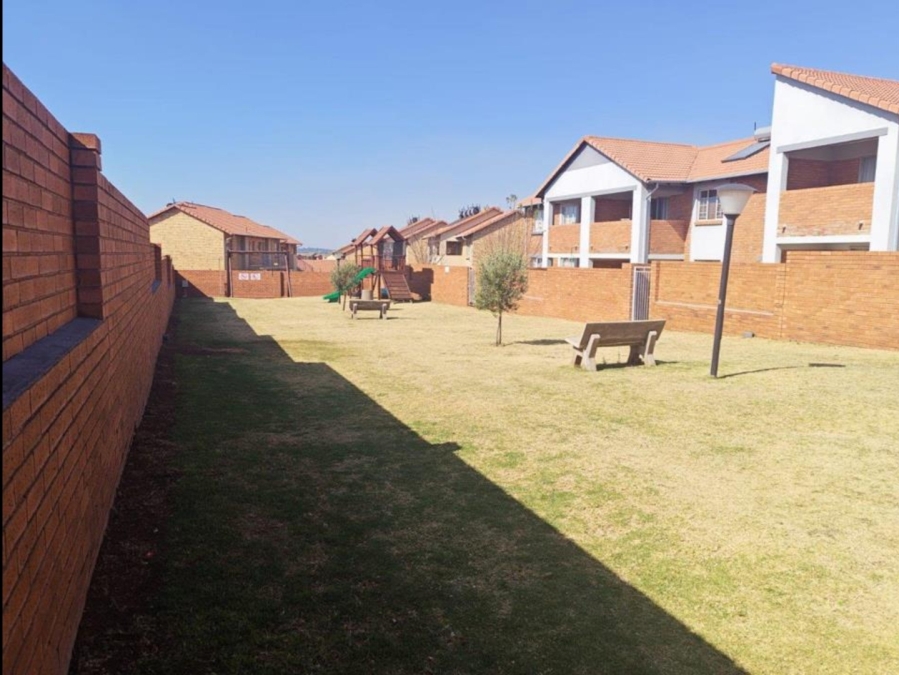 To Let 3 Bedroom Property for Rent in Monavoni Gauteng
