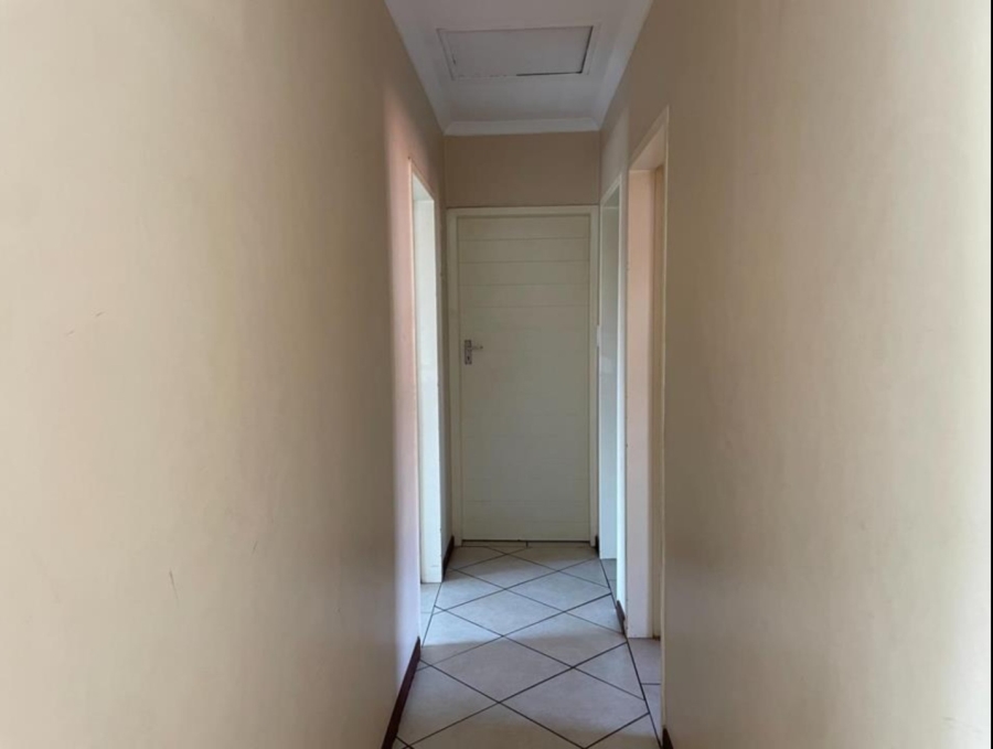 To Let 3 Bedroom Property for Rent in Monavoni Gauteng