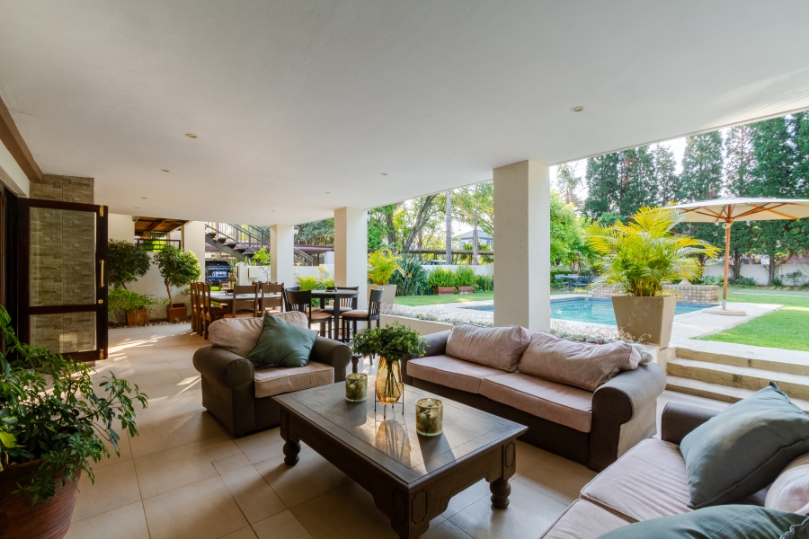 9 Bedroom Property for Sale in Silver Lakes Golf Estate Gauteng
