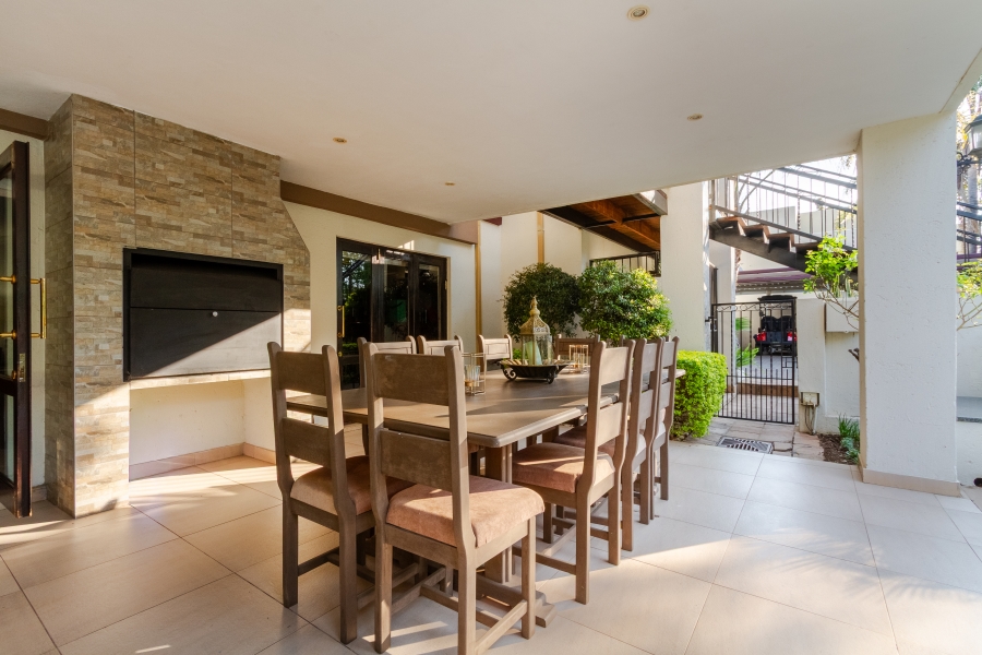9 Bedroom Property for Sale in Silver Lakes Golf Estate Gauteng