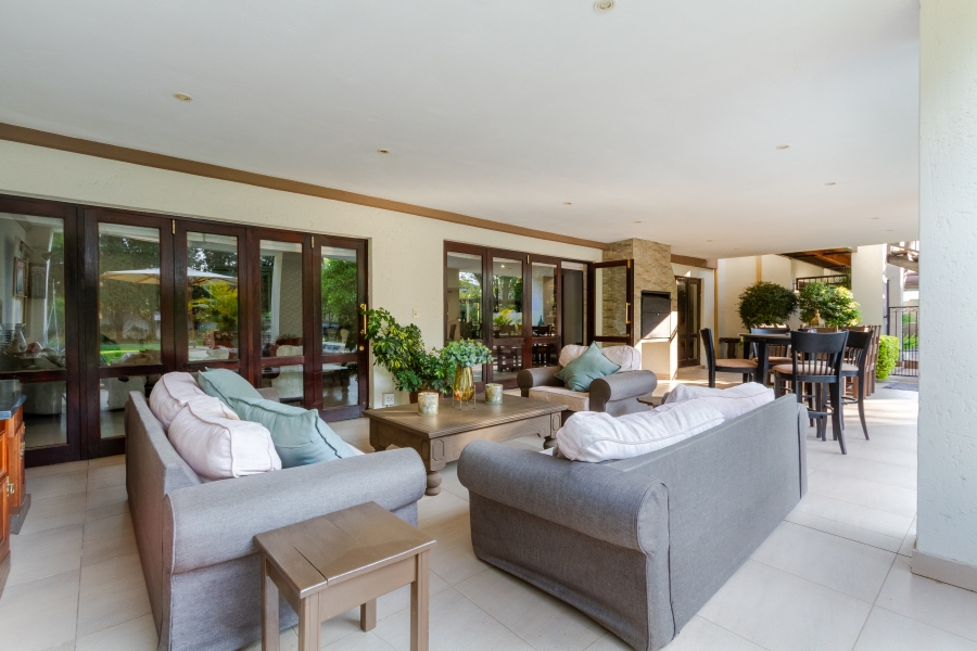 9 Bedroom Property for Sale in Silver Lakes Golf Estate Gauteng