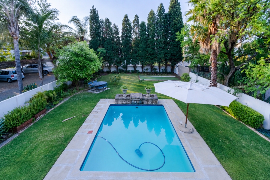 9 Bedroom Property for Sale in Silver Lakes Golf Estate Gauteng