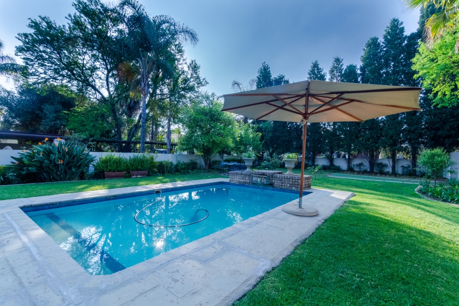 9 Bedroom Property for Sale in Silver Lakes Golf Estate Gauteng