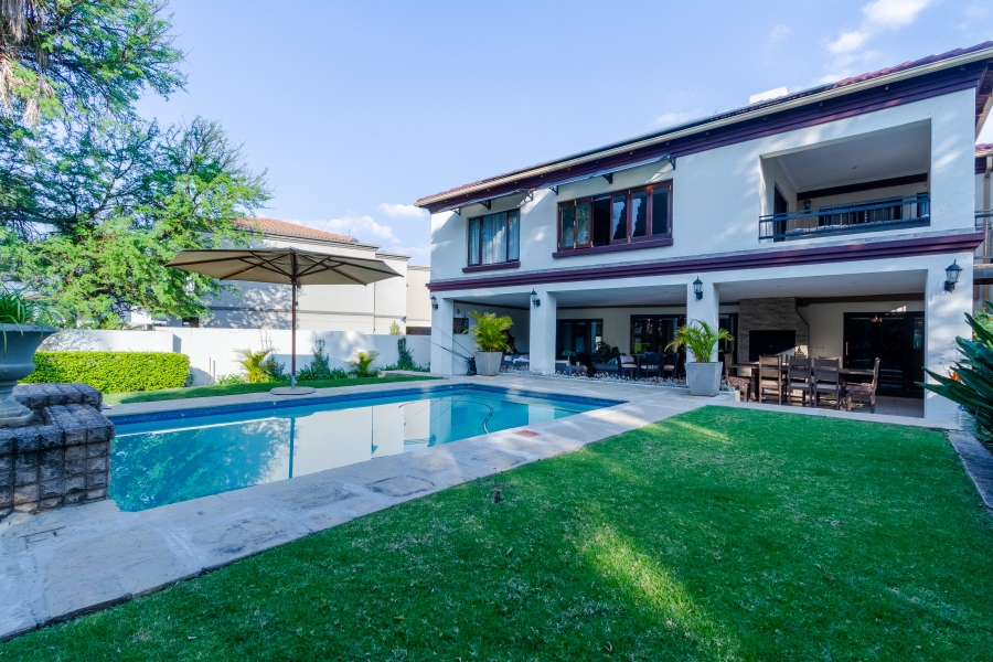 9 Bedroom Property for Sale in Silver Lakes Golf Estate Gauteng