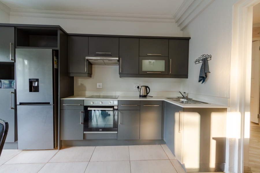 9 Bedroom Property for Sale in Silver Lakes Golf Estate Gauteng