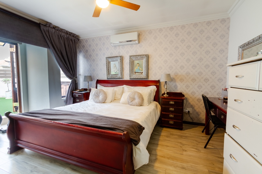 9 Bedroom Property for Sale in Silver Lakes Golf Estate Gauteng