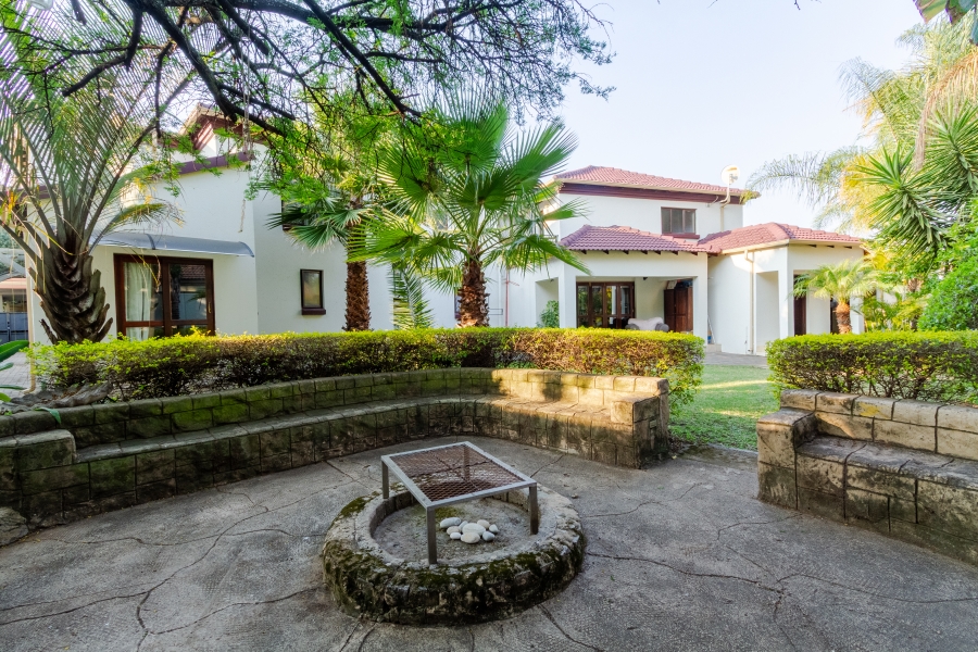 9 Bedroom Property for Sale in Silver Lakes Golf Estate Gauteng
