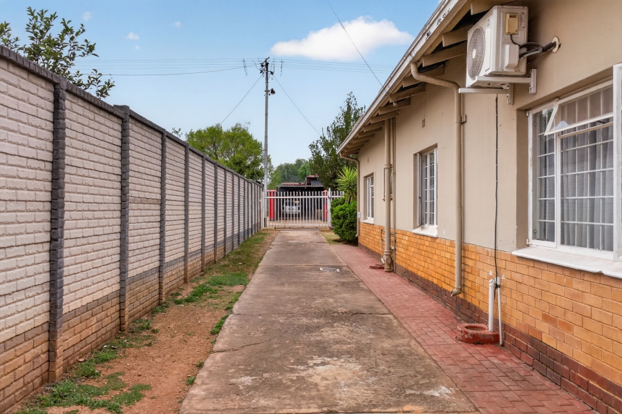 3 Bedroom Property for Sale in Villieria Gauteng