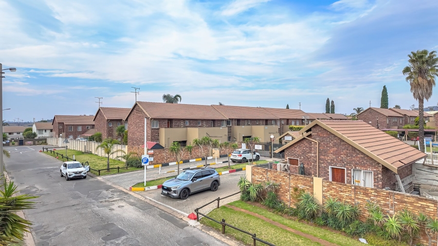 2 Bedroom Property for Sale in Eden Glen Gauteng