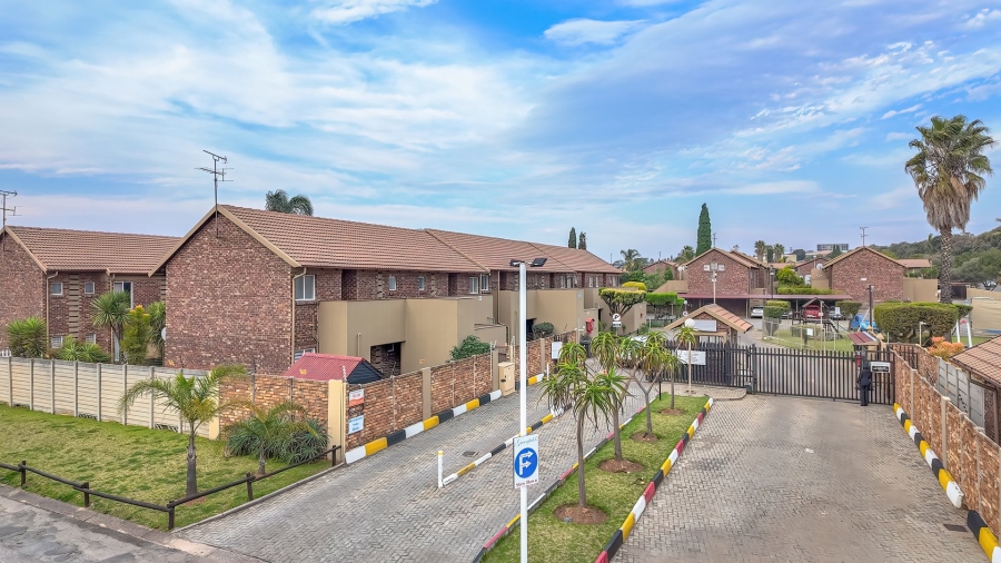 2 Bedroom Property for Sale in Eden Glen Gauteng