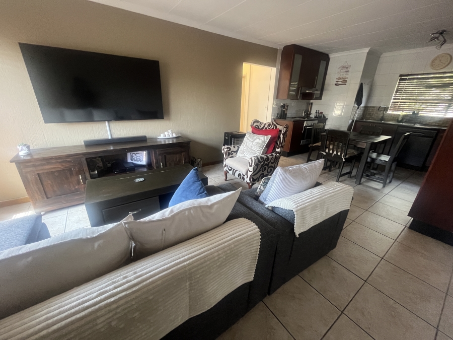 2 Bedroom Property for Sale in Marais Steyn Park Gauteng