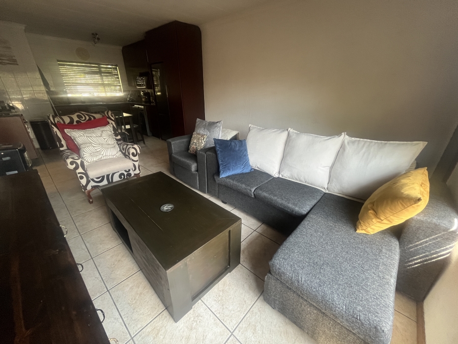 2 Bedroom Property for Sale in Marais Steyn Park Gauteng