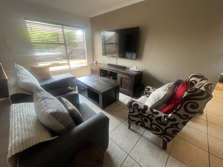 2 Bedroom Property for Sale in Marais Steyn Park Gauteng