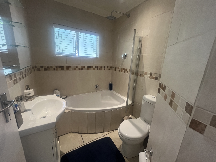 2 Bedroom Property for Sale in Marais Steyn Park Gauteng