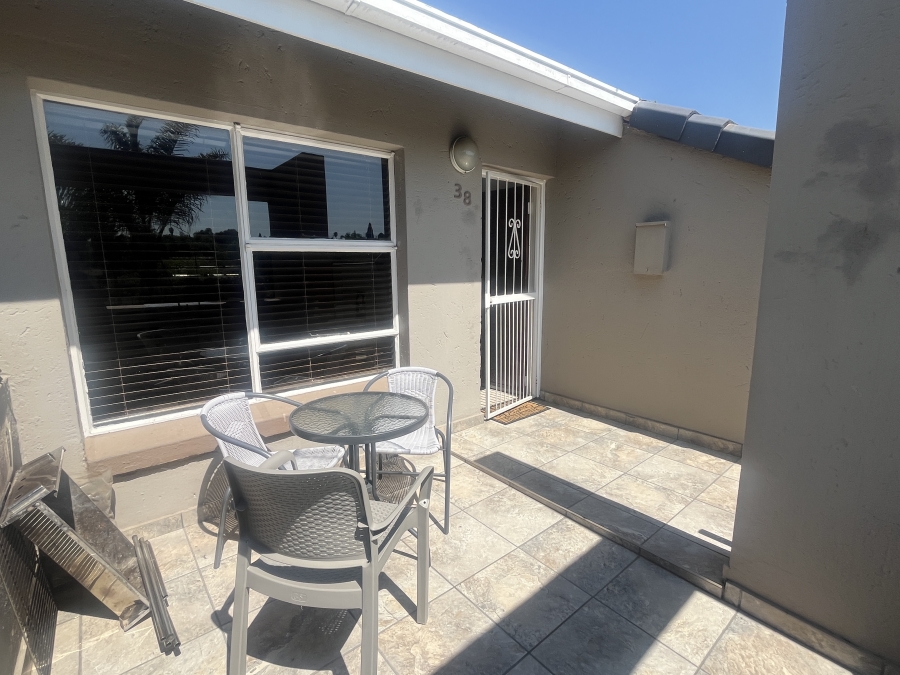 2 Bedroom Property for Sale in Marais Steyn Park Gauteng