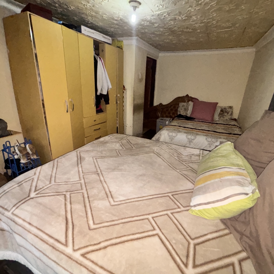 2 Bedroom Property for Sale in Chiawelo Gauteng